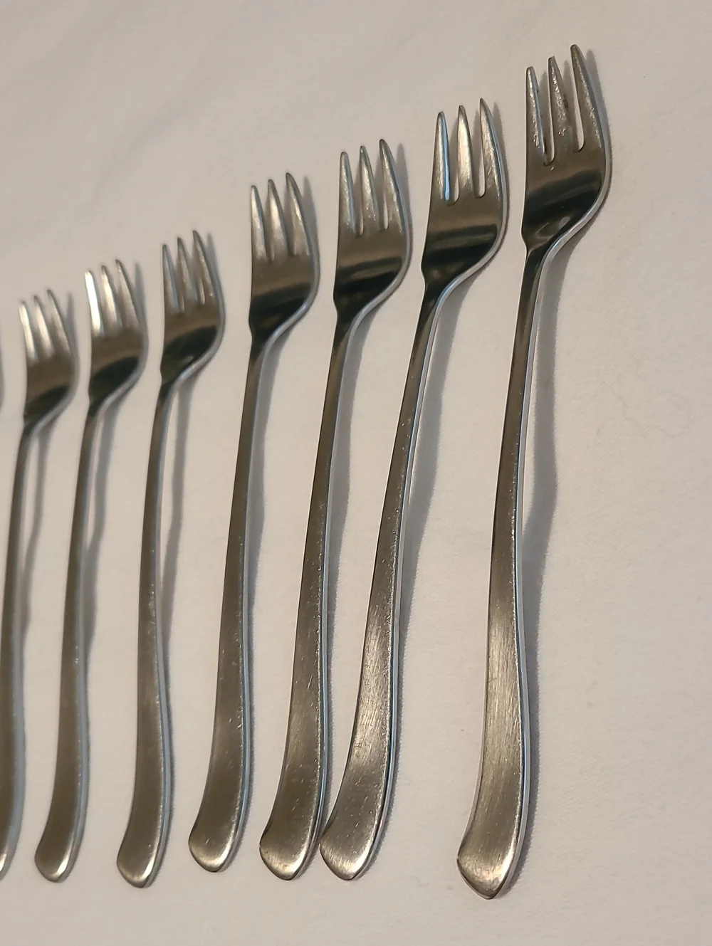 Wallace Stsinless 3 Tine Cocktail Or Seafood Forks, Set Of 8